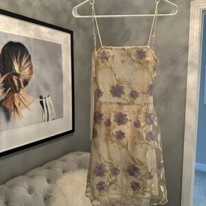 Elegant Floral Embroidered Dress (hoco)